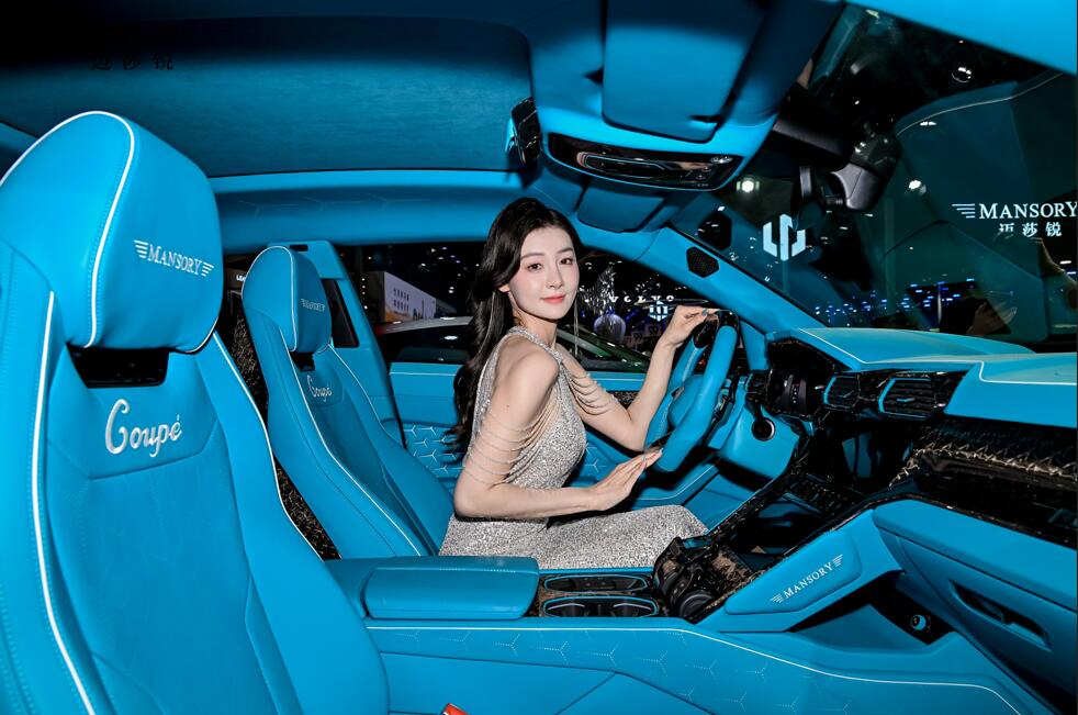 迈莎锐URUS COUPÉ两门版亚洲首秀，全球8台 售价1788万