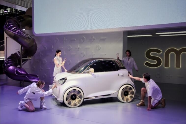 smart双车同台发力，豪华掀背精灵6号18.99万元开启预售