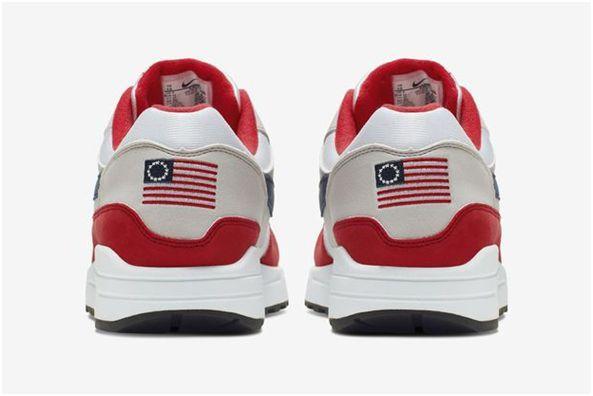 耐克紧急召回庆祝“独立日”运动鞋：鞋上的美国国旗有点问题