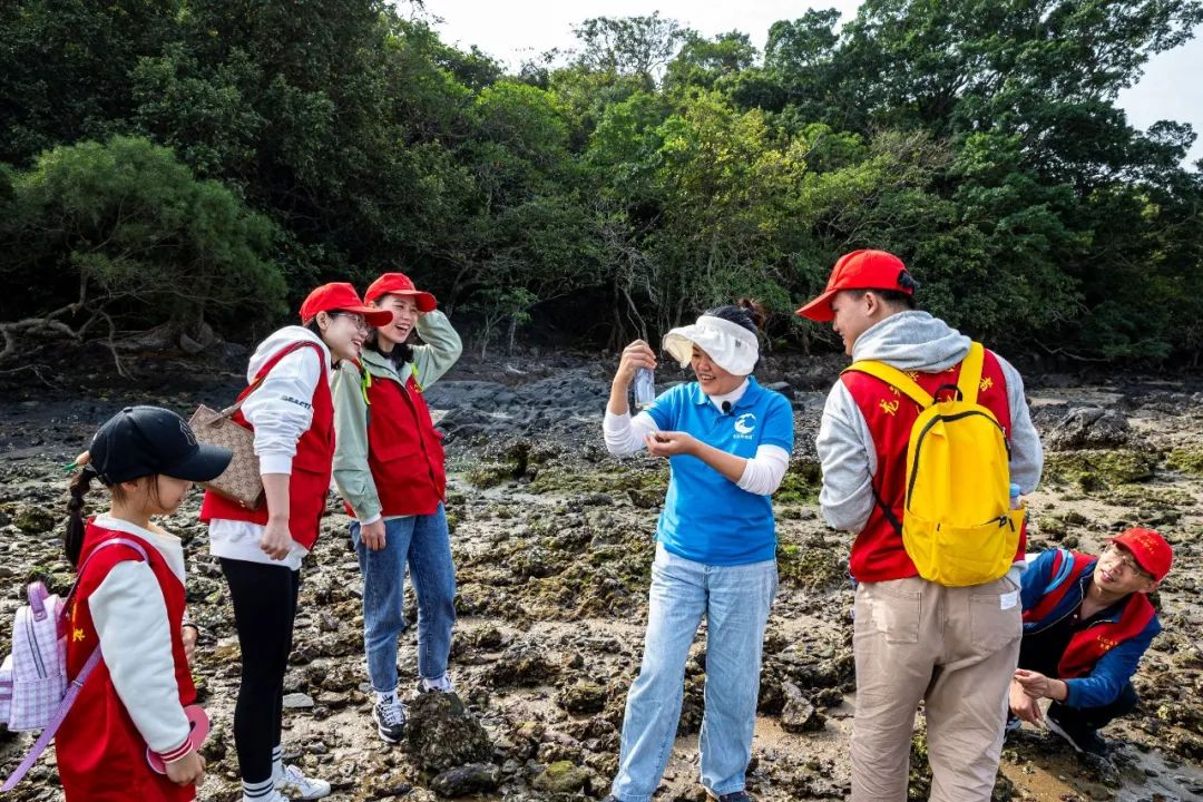 龙光集团举行2022首次“滨海湿地保护”公益活动
