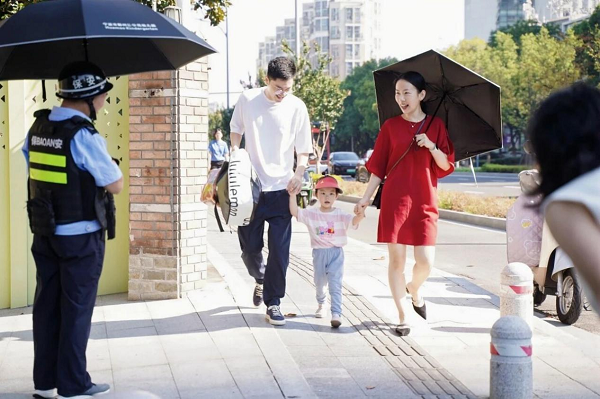 华茂集团筑梦多元未来：开学十二时辰里的华茂温度