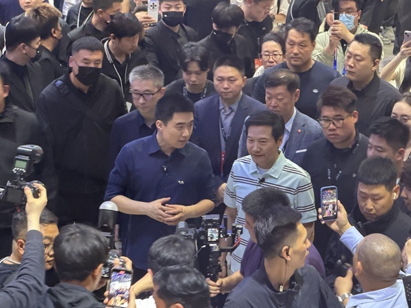 全新理想L9 Livis全球首秀，理想汽车北京车展亮“旗舰”