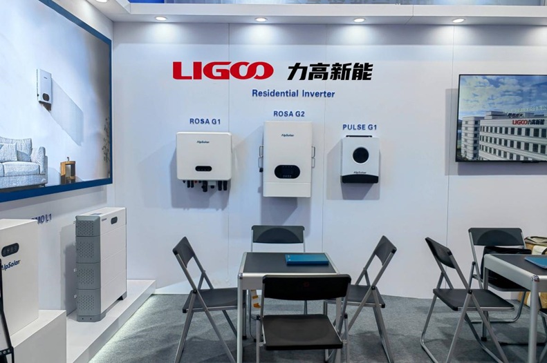 经营现金流净额为负 力高新能再闯创业板