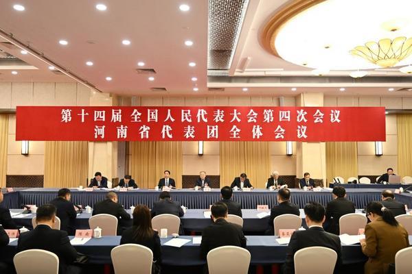 高效!代表建言算力普惠 部委工作人员当场微信对接