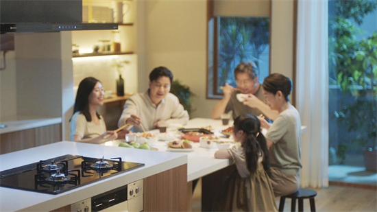 能率日式厨房美学：让温暖可延续，让生活有仪式