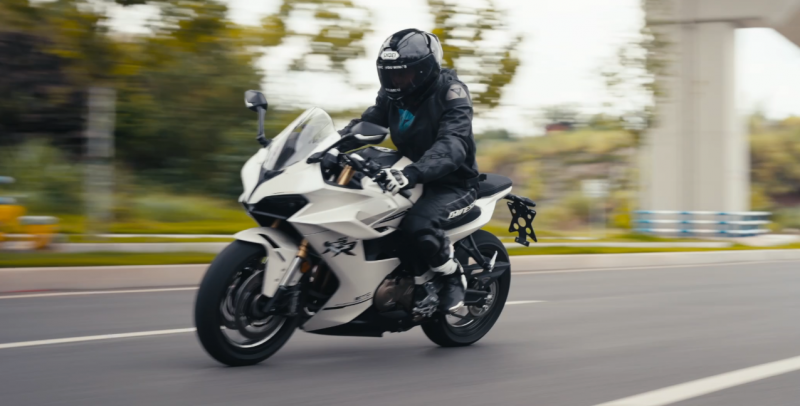 Z世代拒绝妥协！城市新仿赛骑行新选择