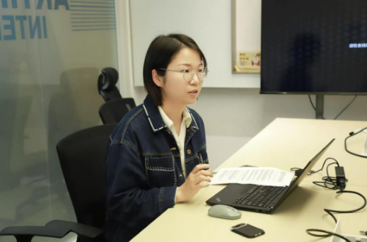 “AI给的是60分方案，剩下的40分靠人校准”：一位文旅产品经理的AI工作法
